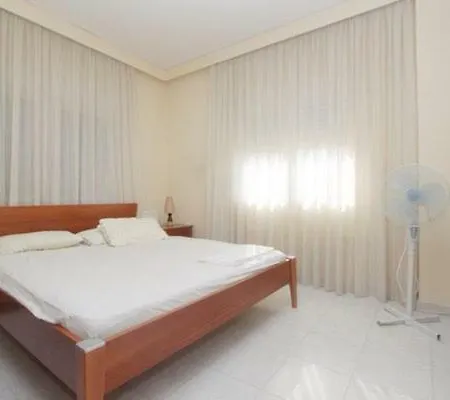 Cozy 100 Meters From The Sea *
