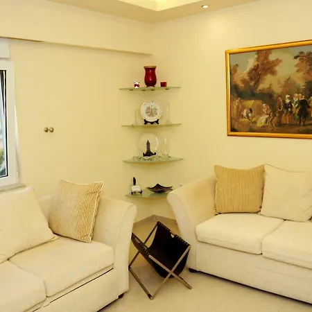 Cozy 100 Meters From The Sea 아파트 *